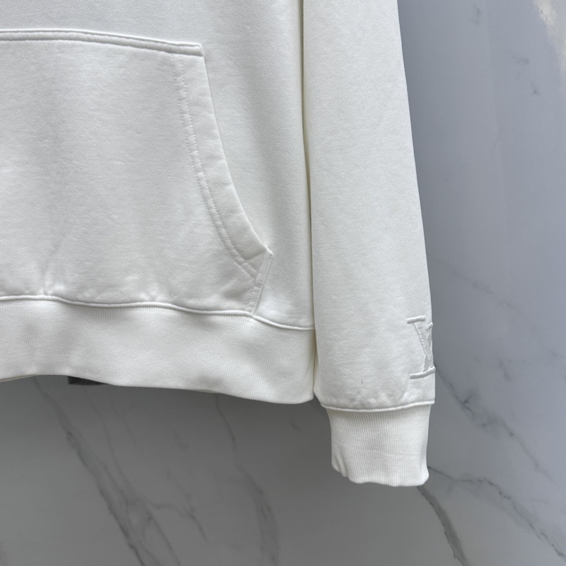 l0vis Vvtt0n hoodies